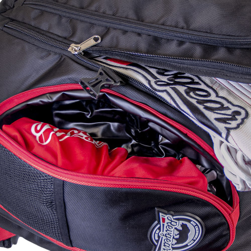 Sportovní batoh REVGEAR Travel Locker XL - "The Beast"