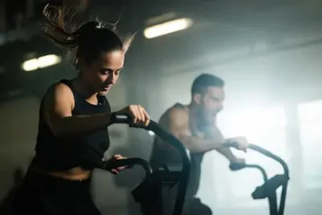 Ako zvýšiť výdrž pri boxe: efektívny tréning, výživa a vybavenie