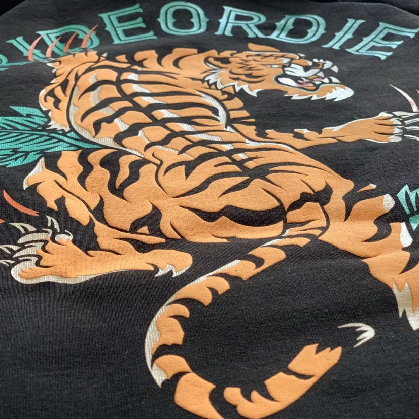 PRiDEorDiE Unleashed sweatshirt