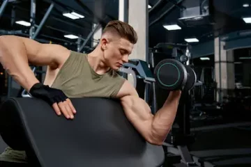 Nejúčinnější cviky pro objem a rozvoj bicepsů