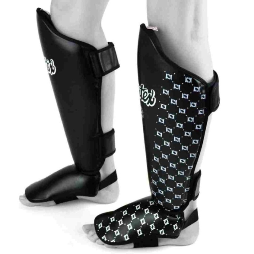 Fairtex sípcsontvédő SP5 - fekete - Méret: M
