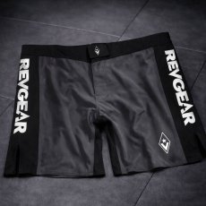 Revgear Stealth Hybrid MMA šortky – sivá/čierna