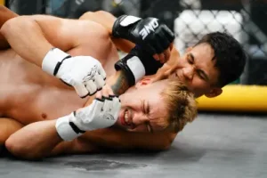 Ce influențează durata de viață a mănușilor MMA?